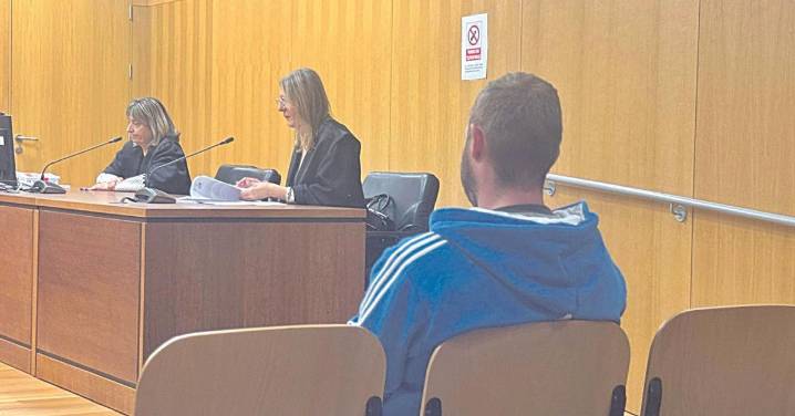 Condenado por arrastrar por el suelo a su expareja: "Bienvenida a mi juego"
