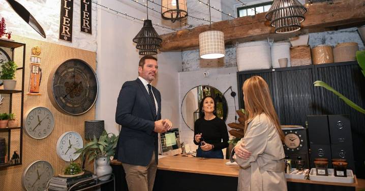 La Xunta amplía en 250.000 euros el Bono Emancípate para llegar a más jóvenes