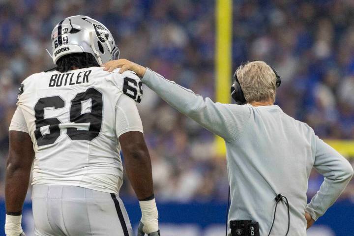 Raiders’ pass rush struggling to generate pressure entering Titans game