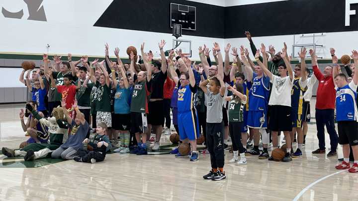 Athletes hone skills at Special Olympics basketball clinic hosted by Milwaukee Bucks