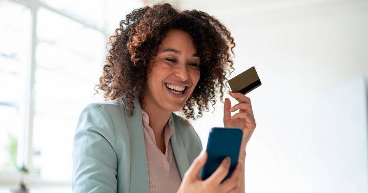 UK bank account holders told 'act early' as some could get £200