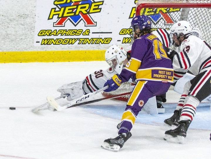 Winless Sarnia Legionnaires lose to Komoka Kings