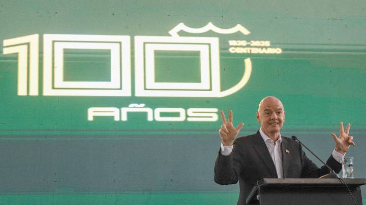 El presidente de la FIFA se comprometió a llevar un Mundial a país sudamericano por fuera de la organización de la copa del 2030