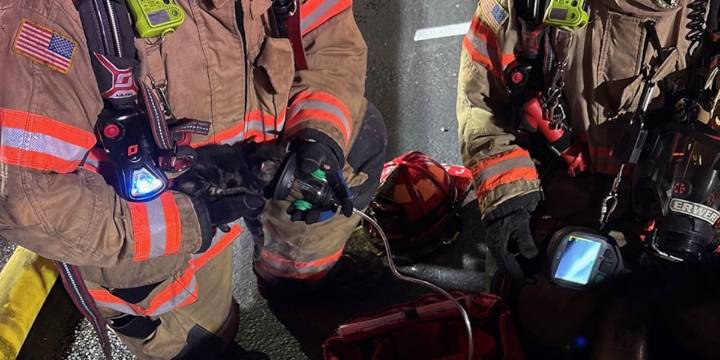 Firefighters save kitten after apartment fire in Salem