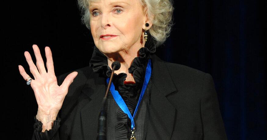 June Lockhart, beloved mother figure from 'Lassie' and 'Lost In Space,' dies at 100