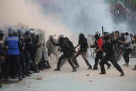 Ataques a policías y saqueo a una joyería: así intervino el bloque negro en marcha del 2 de oc...