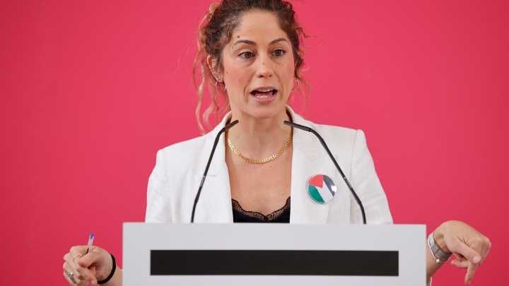 Sumar presiona a Podemos y dice que "apoya los genocidas" si vota contra del embargo a Israel