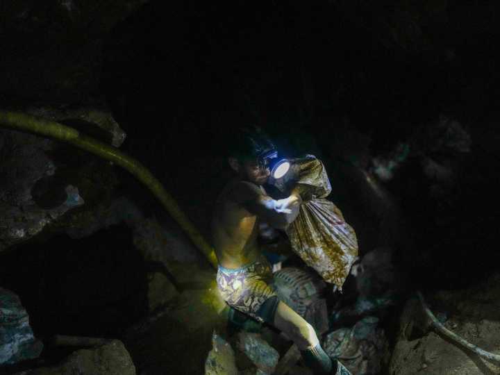 Torrential rains collapse Venezuelan gold mine killing 14