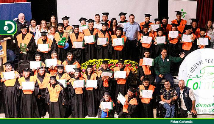 Recicladores de Marinilla reciben certificación y dotación en reconocimiento a su labor ambiental