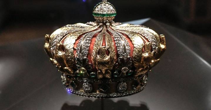 Roban joyas de valor inestimable en el museo del Louvre