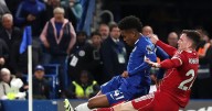 Nuevo líder en la Premier League: Liverpool cae en la agonía ante Chelsea y le cede la cima al Arsenal