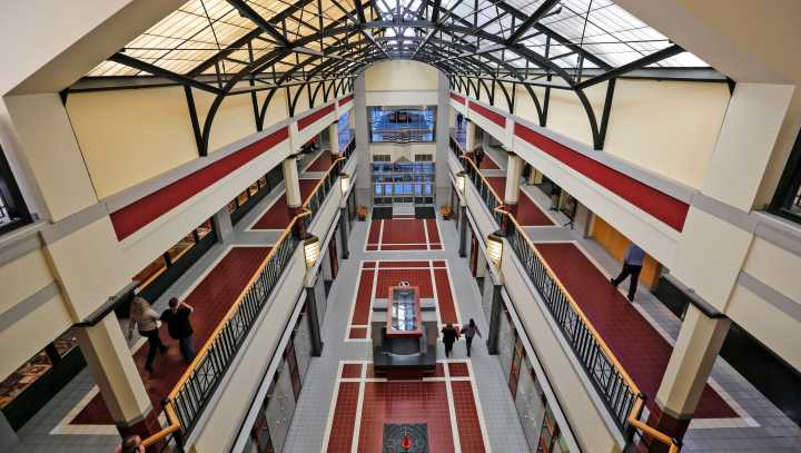 Downtown Des Moines' Kaleidoscope at the Hub mall through the years