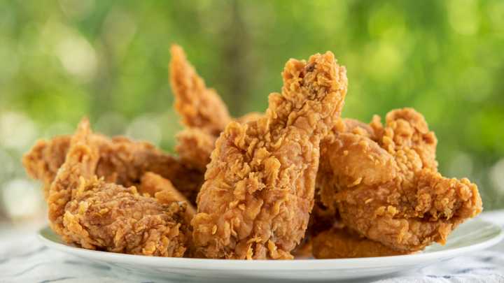 Is Popeyes Or Raising Cane's Fried Chicken Better? Reddit Has An Opinion