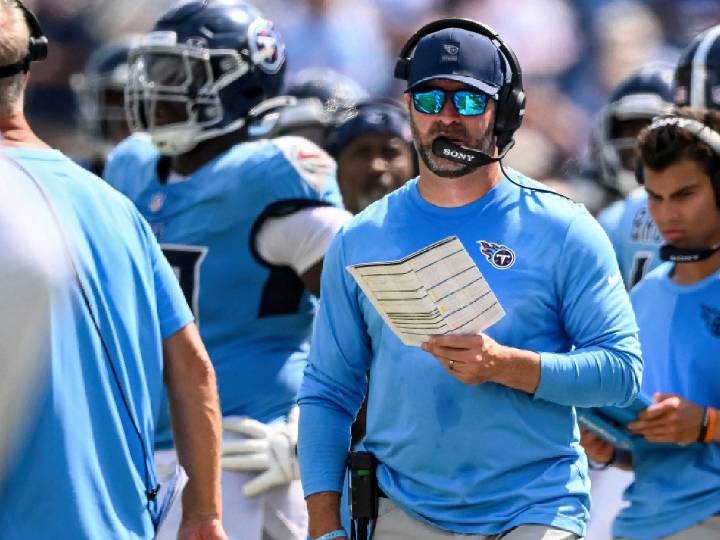 Cae la primera cabeza de un coach en la NFL: Titans despiden a Brian Callahan