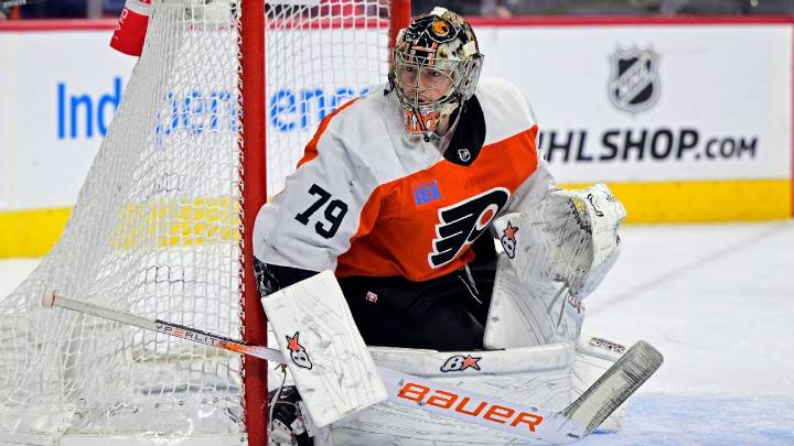 Carter Hart, Golden Knights sign 2-year, $4 million contract