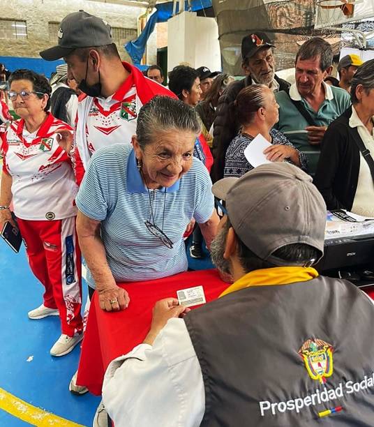 Prosperidad Social ya ha inscrito a más de 920.000 adultos mayores en la campaña Dignidad Mayor