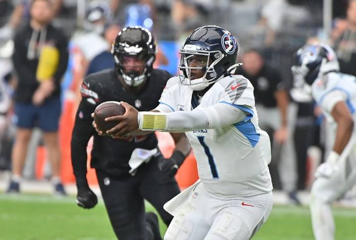 Deadspin | Titans eager to notch second straight win in clash vs. Raiders