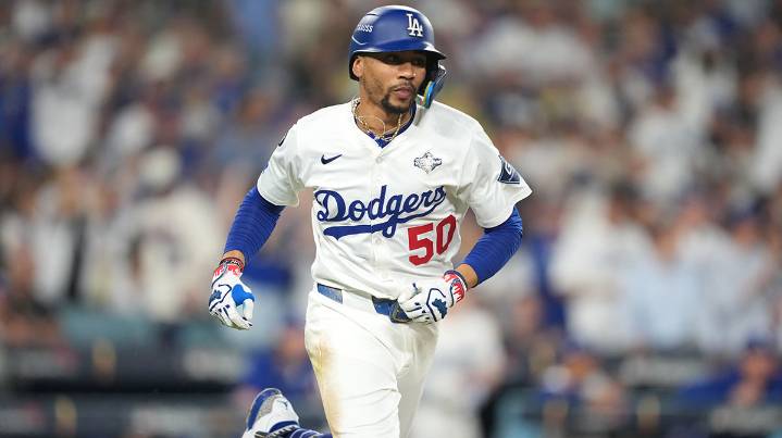 Dodgers’ Dave Roberts makes obvious admission about Mookie Betts’ disastrous World Series