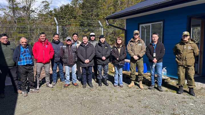 Delegado Provincial de Aysén visita islas Huichas para abordar avances en agua potable rural
