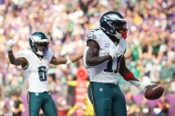 Jalen Hurts jump-starts the Eagles by passing for 326 yards and 3 TDs in a 28