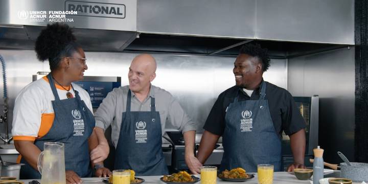 “Recetas con Esperanza”: una serie de la Fundación ACNUR Argentina busca promover la integración de refugiados y desplazados a través de la gastronomía