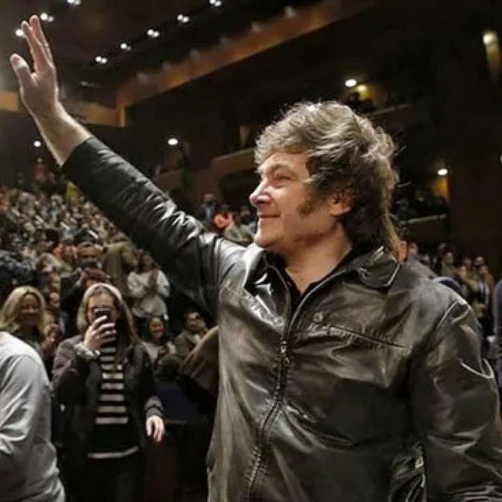 Javier Milei viaja a Santa Fe y Entre Ríos para insuflarle mística a la campaña libertaria
