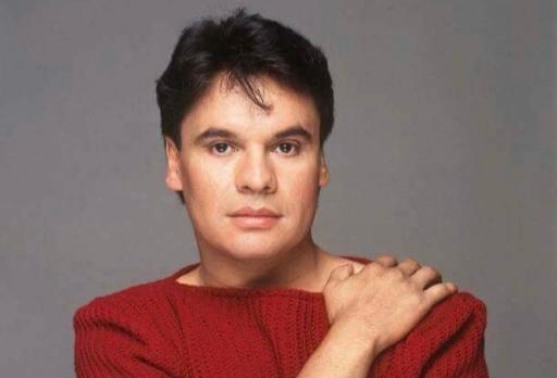 Amador Bendayán y "Sábado Sensacional" abren segundo capítulo de la serie de Juan Gabriel en Netflix