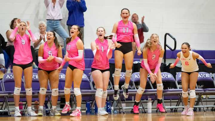 Which Eugene-area volleyball teams reached the state playoffs?