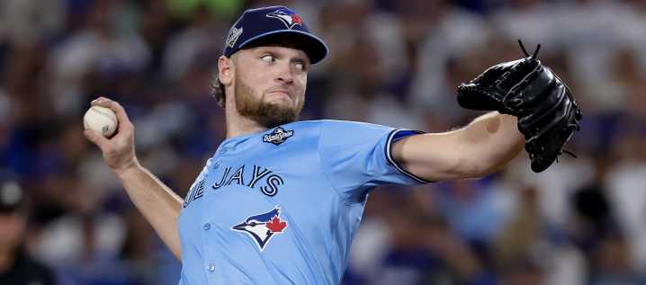 Yesavage impuso marca de ponches y acercó a los Azulejos al título