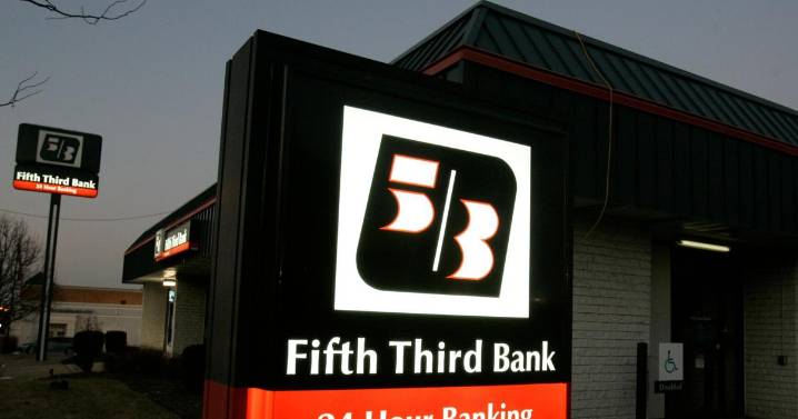 Fifth Third Bancorp to buy Comerica for $10.9 billion in tie