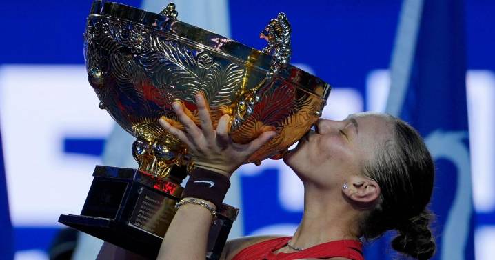 Anisimova wins China Open, defeating Noskova in final