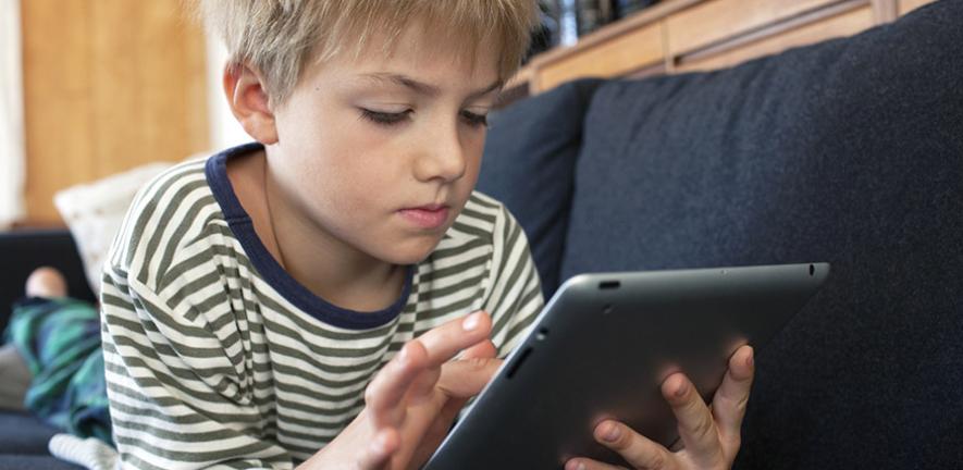 Niños y chatbots: la nueva amistad digital que inquieta a los expertos