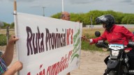 En "modo motoquero", Pullaro inauguró la pavimentación de la ruta 3