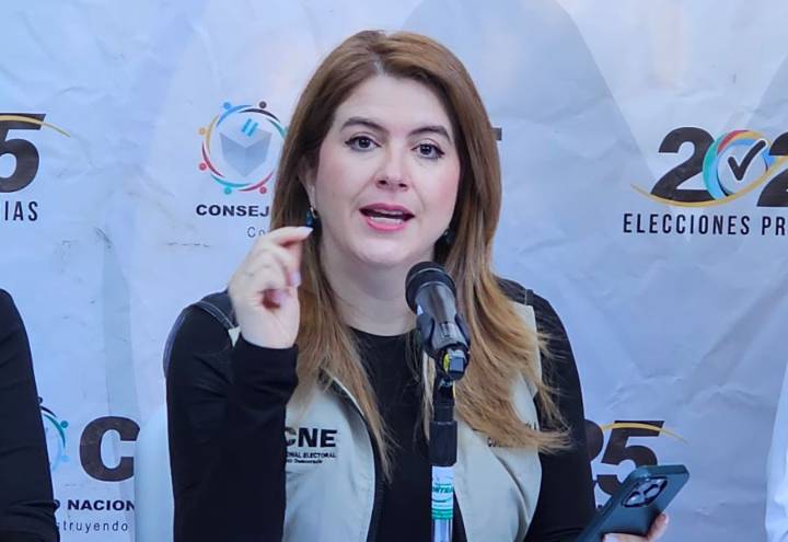 Por mi hija y por sus hijos nos toca defender la democracia, destaca Cossette Lopez, tras emotiva carta de su hija  