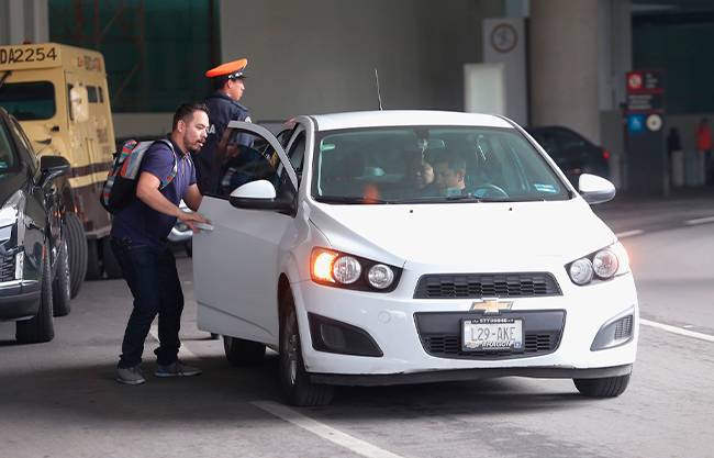 Gana Uber derecho a operar en aeropuertos