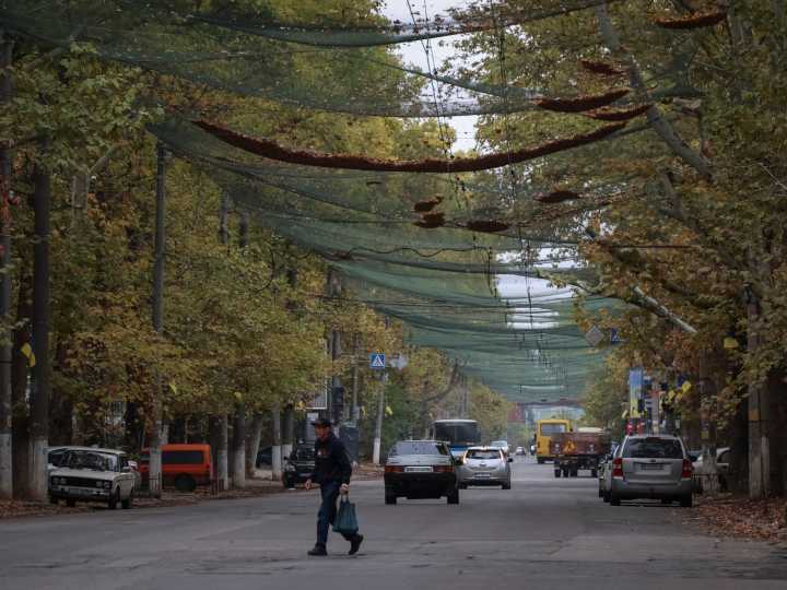 Russia advances in Ukraine as report claims 90,000 troops killed this year