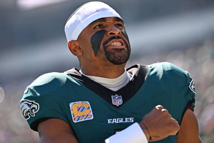 Jalen Hurts Makes Feelings Clear on Eagles Coach & Sends Strong Message to Locker Room Jalen Hurts addresses the Philadelphia Eagles' sluggish offense, emphasizing the urgent need for alignment, ident