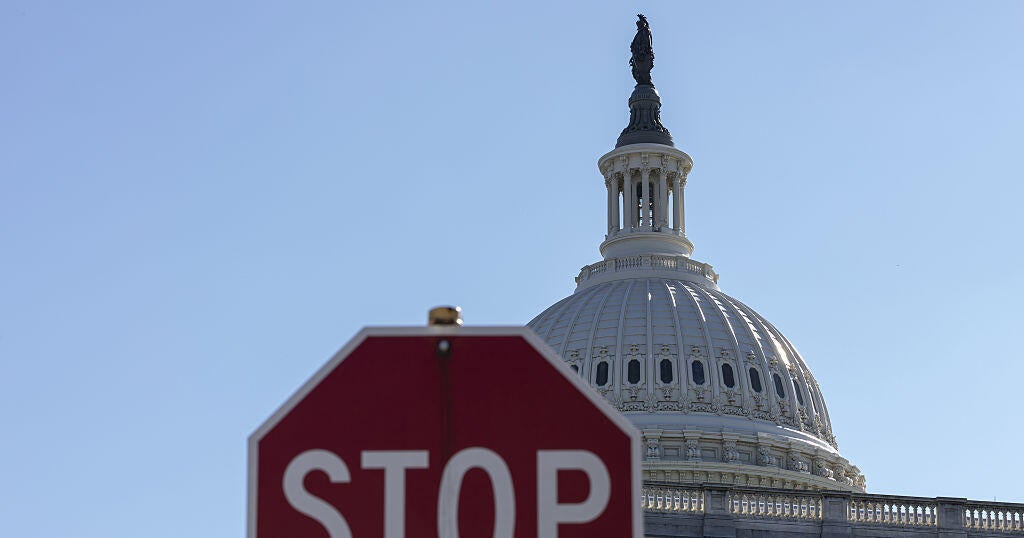 Government shutdown continues as White House weighs "thousands" of layoffs