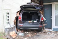 Driver crashes into apartment on north side of Indianapolis