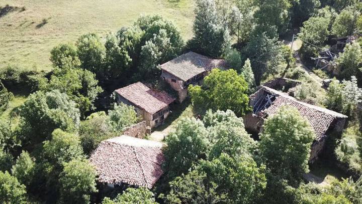 A la venta un pueblo abandonado de Cantabria
