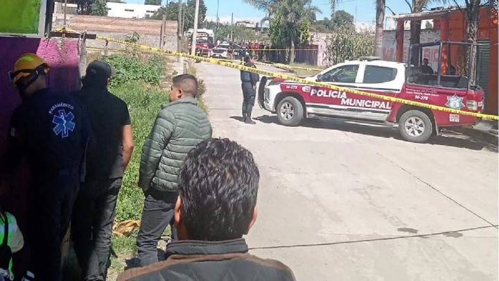 Abaten en Coronango a presunto asaltante que atacó con un machete a familia y lesionó a un policía