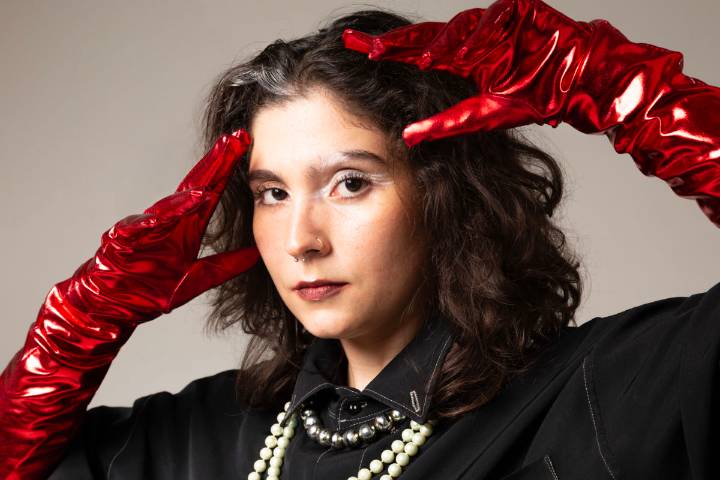 Angela Velloso trae los ritmos de Brasil al Espacio Cultural Cine Viejo, en el municipio de Candelaria