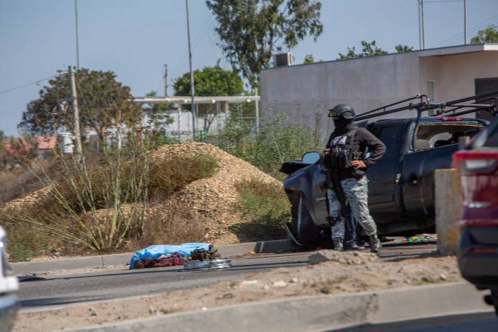 Hombre pierde el control y muere tras chocar contra muro en el Nodo Morelos