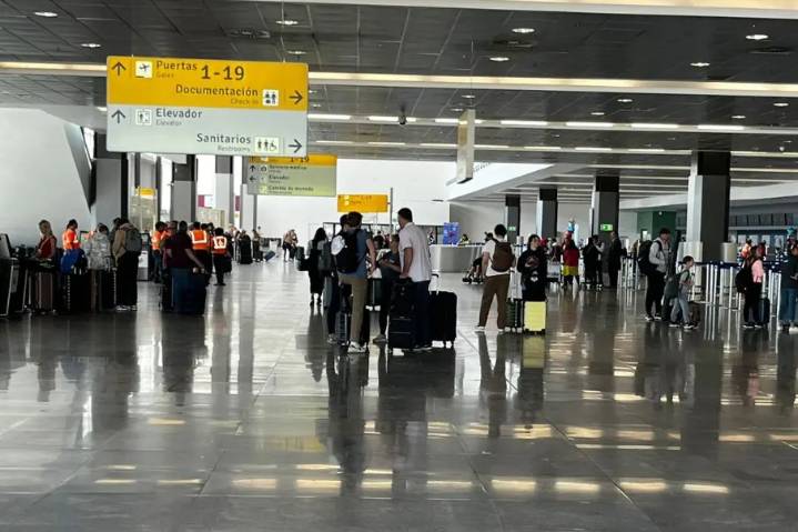 Turismo en Los Cabos seguirá estable pese a restricciones en vuelos del AIFA y AICM