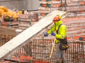 Canadian funds bet on 'nation-building' amid U.S. tariffs, taunts