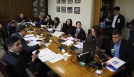 Aprueban presupuesto del Congreso, pero fondos para expresidentes desatan la controversia