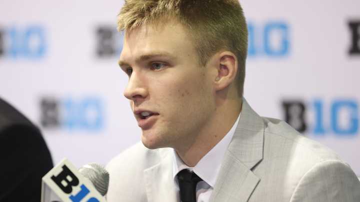 Video: Bennett Stirtz explains 'first love' outside of basketball, sports