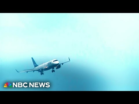 Passengers hospitalized after JetBlue flight dramatically drops