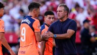 Flick no hace autocrítica tras salir goleado en Sevilla: "El equipo lo ha intentado"