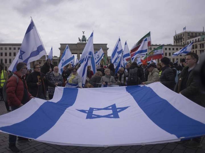 3 alleged Hamas members detained in Germany over suspected plot